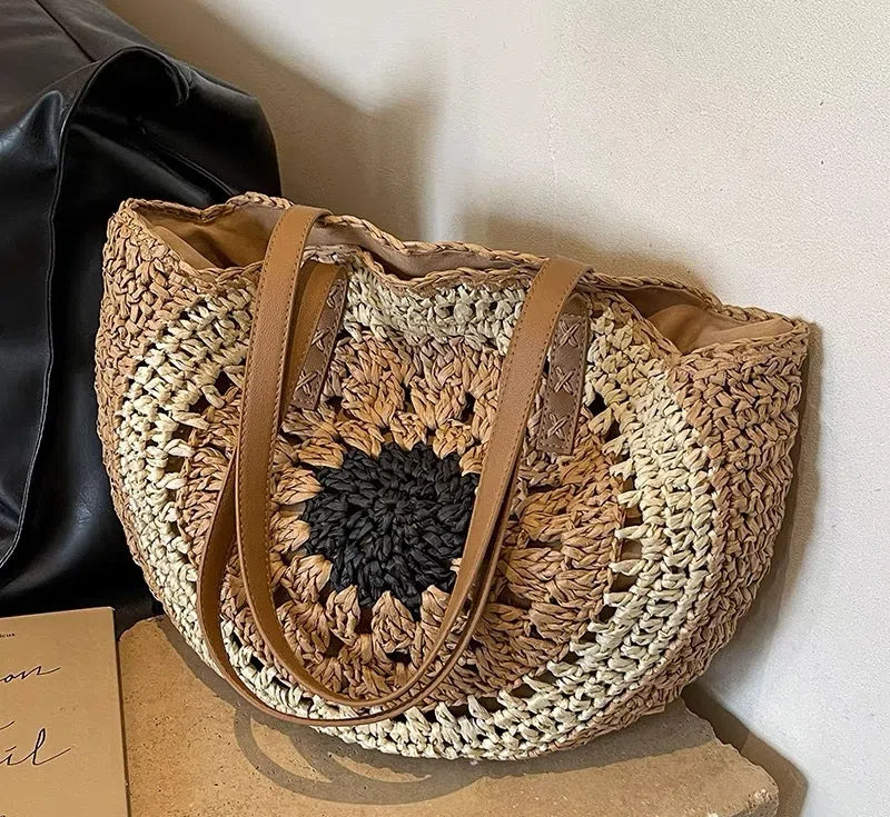 Women's Round Rope Hollow Beige Woven Casual Beach Shoulder Fashionable Bag