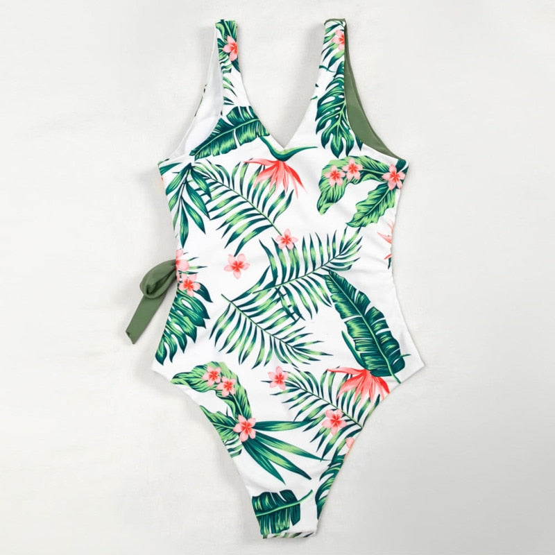 Patchwork push‑up one‑piece swimsuit for women.